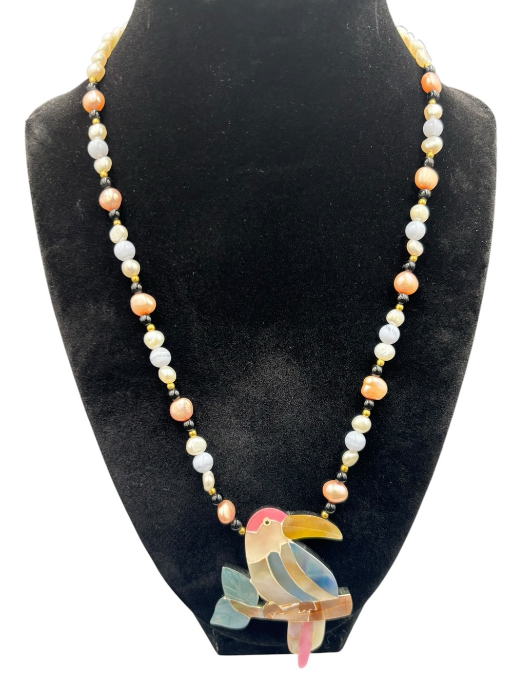 Mother of Pearl Toucan on Freshwater pearl strand 18"